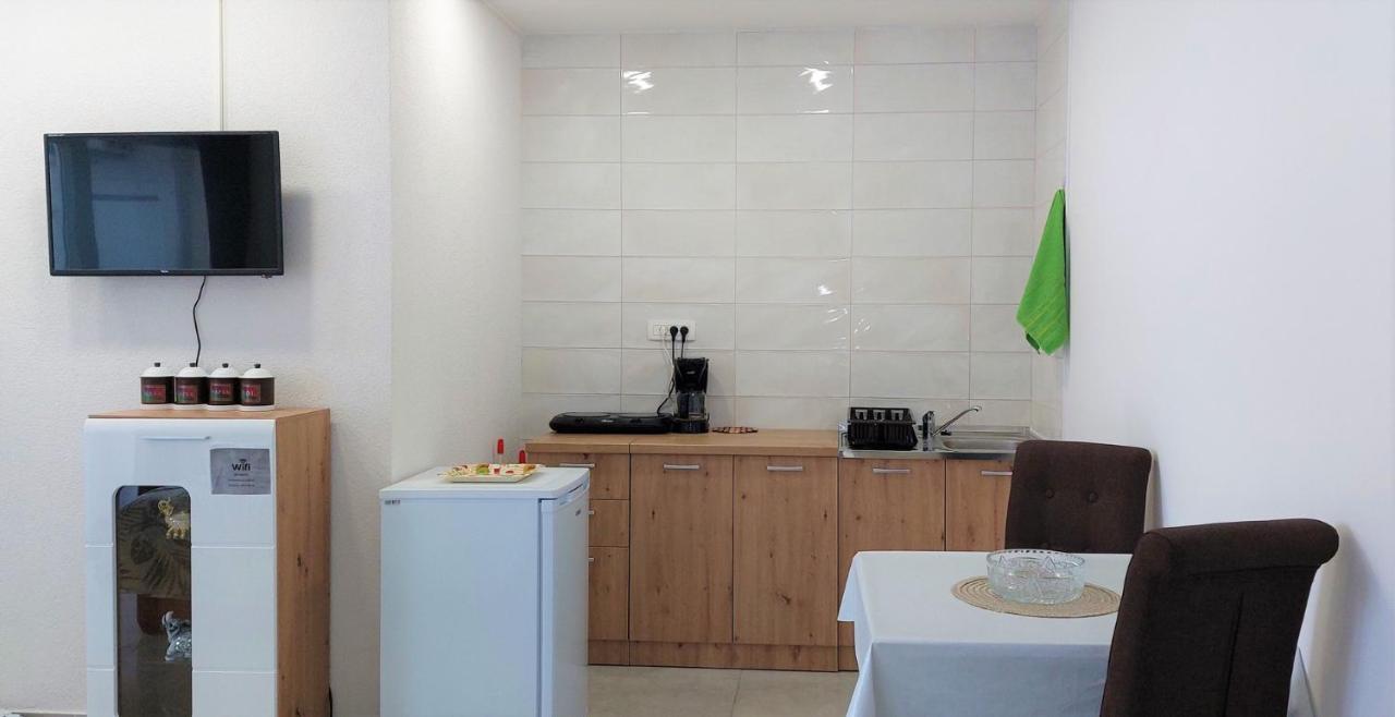 Amore House With Apartment Umag Exterior foto